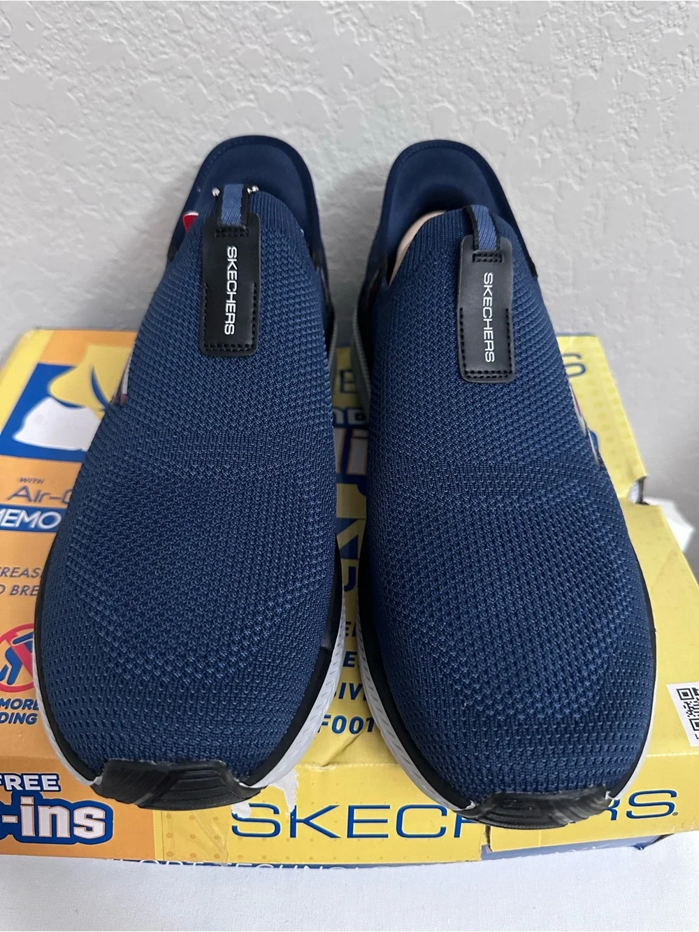 Skechers Men's Max Cushioning Premier 2.0 Slip-ins Sneakers Size 12 Navy